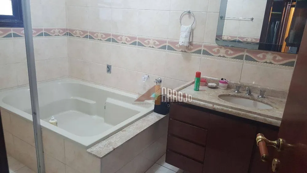 Casa, 3 quartos, 206 m² - Foto 2