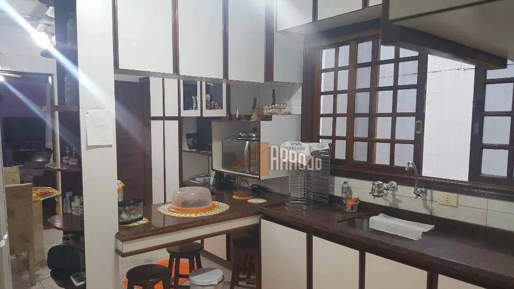 Casa, 3 quartos, 206 m² - Foto 4