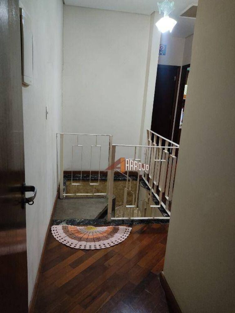 Sobrado, 4 quartos, 242 m² - Foto 8