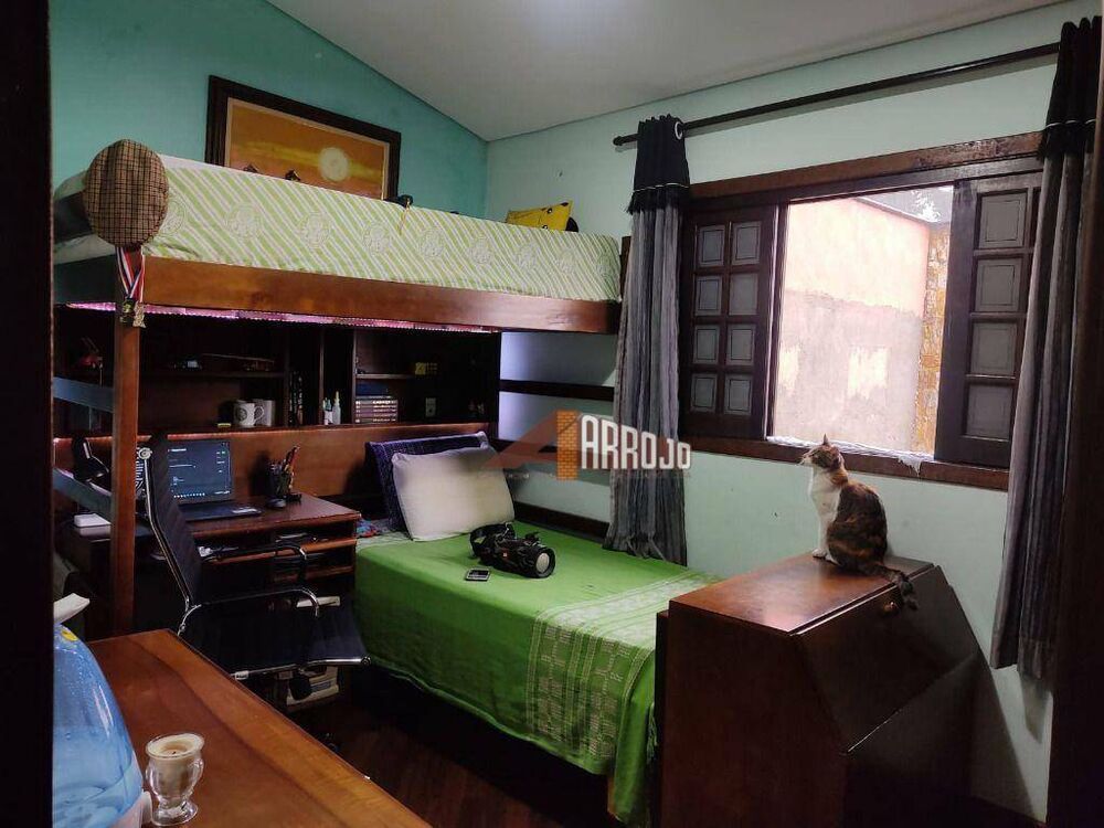 Sobrado, 4 quartos, 242 m² - Foto 3