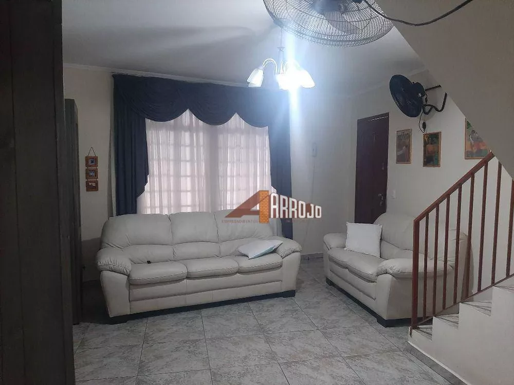 Sobrado à venda com 3 quartos, 106m² - Foto 2