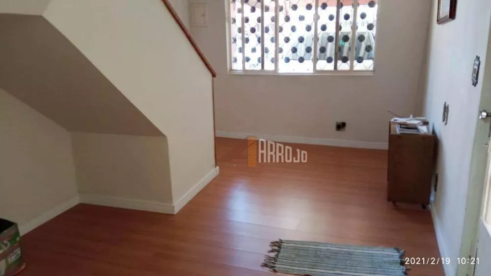 Sobrado à venda com 3 quartos, 148m² - Foto 1