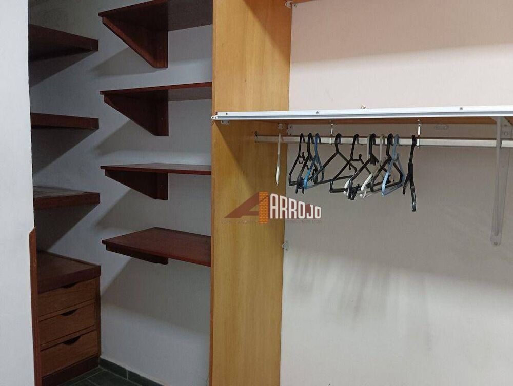 Sobrado, 3 quartos, 200 m² - Foto 2