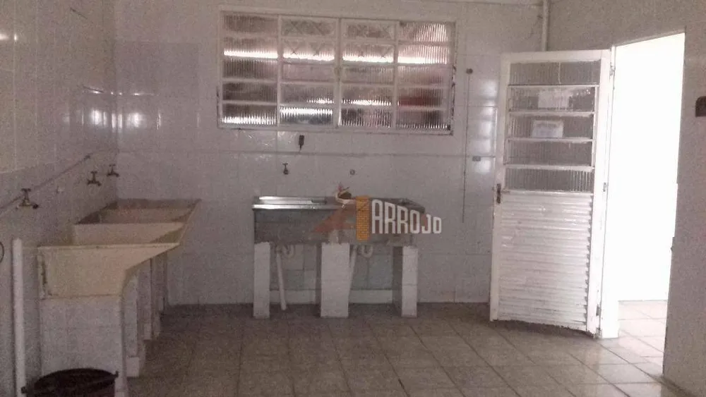 Sobrado, 7 quartos, 690 m² - Foto 1