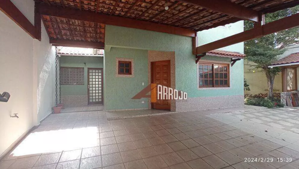 Sobrado à venda com 3 quartos, 154m² - Foto 1