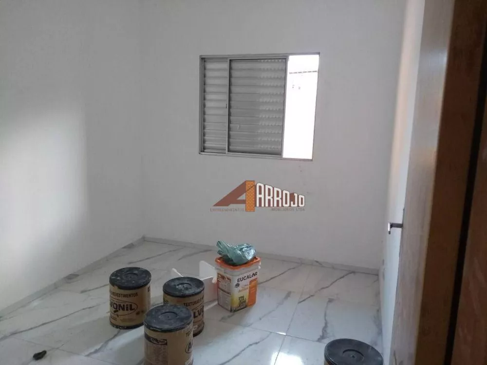 Casa à venda com 3 quartos, 95m² - Foto 3