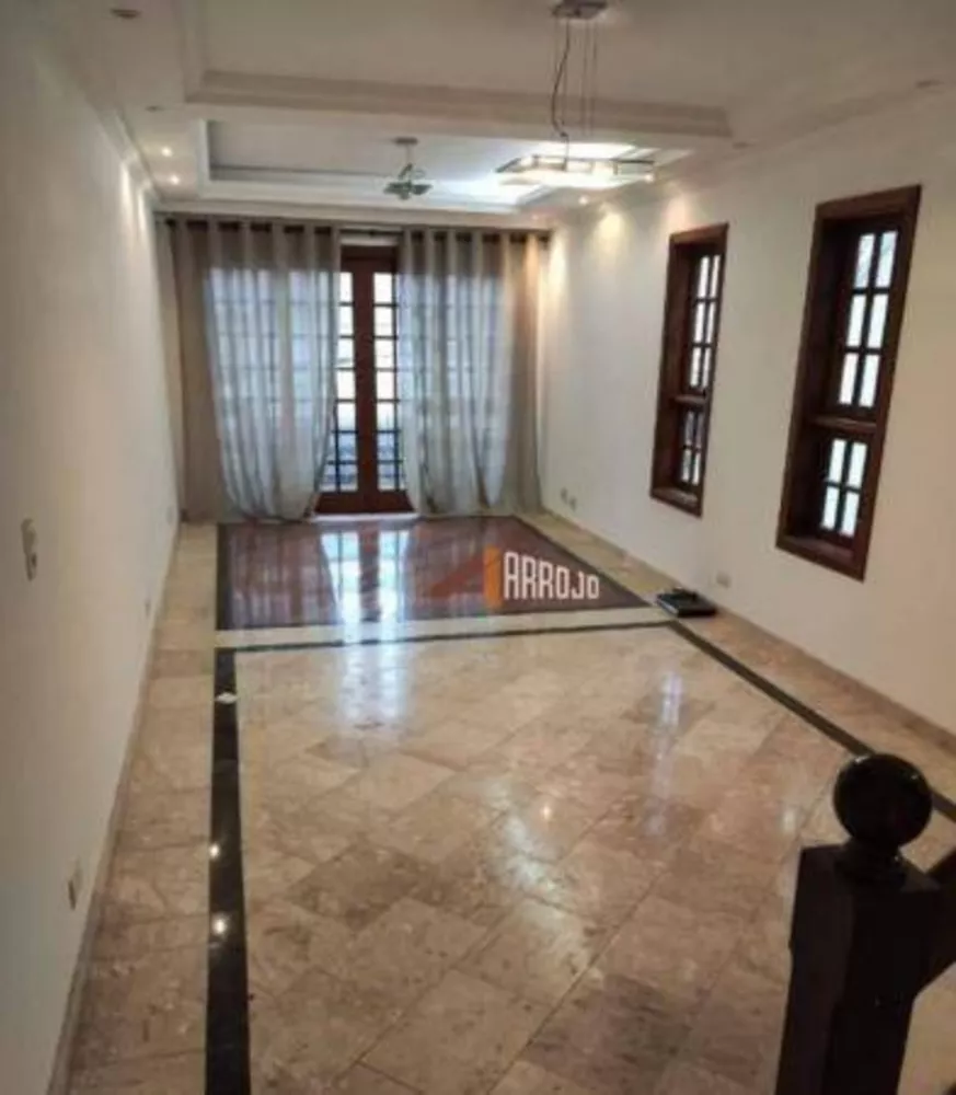 Sobrado à venda com 3 quartos, 152m² - Foto 1