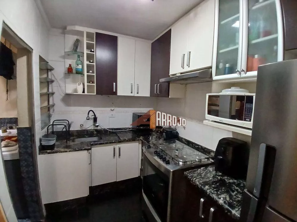 Sobrado à venda com 3 quartos, 99m² - Foto 4