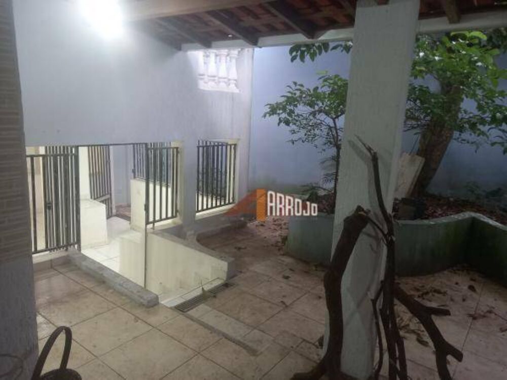 Casa, 3 quartos, 230 m² - Foto 8