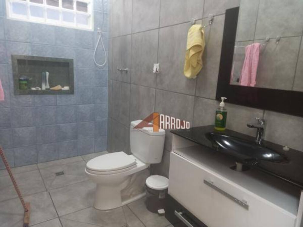 Casa, 3 quartos, 230 m² - Foto 1