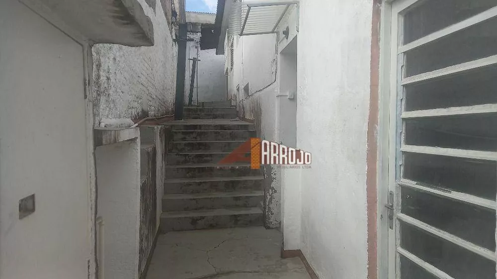 Casa, 6 quartos, 211 m² - Foto 2