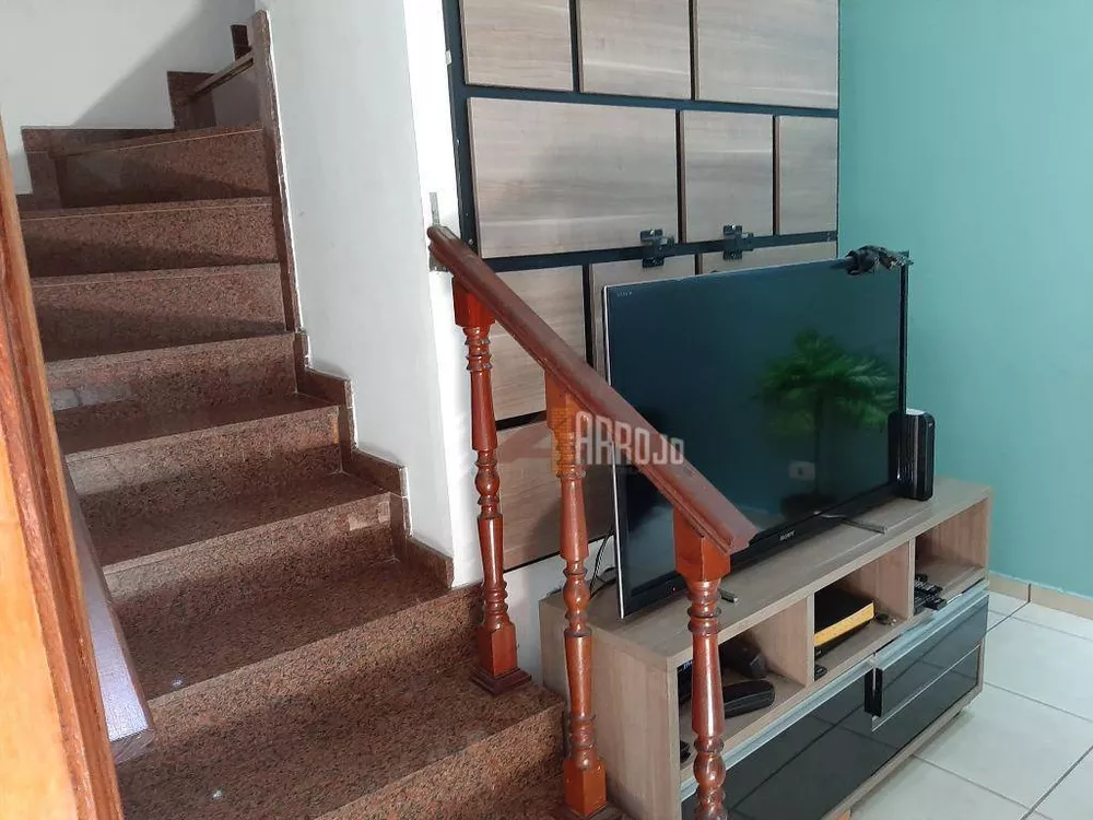 Sobrado à venda com 2 quartos, 142m² - Foto 3