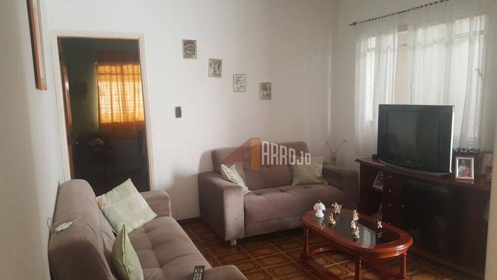 Casa, 3 quartos, 238 m² - Foto 1