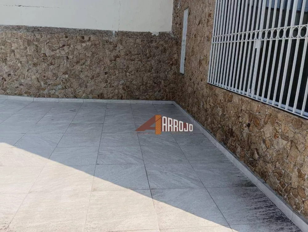 Sobrado à venda com 3 quartos, 140m² - Foto 3