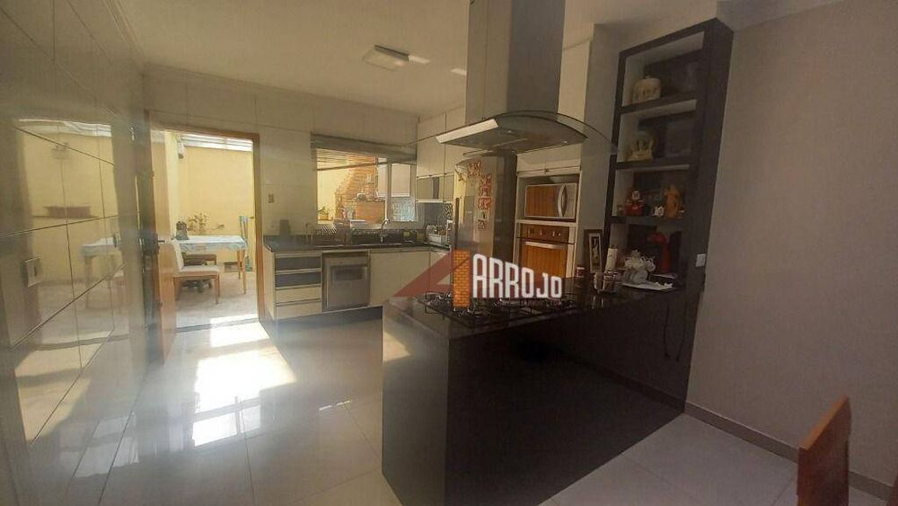 Sobrado, 3 quartos, 177 m² - Foto 3