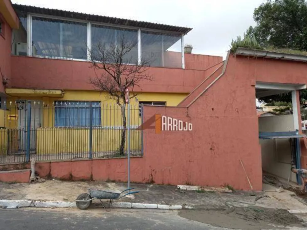 Casa à venda com 4 quartos, 300m² - Foto 2