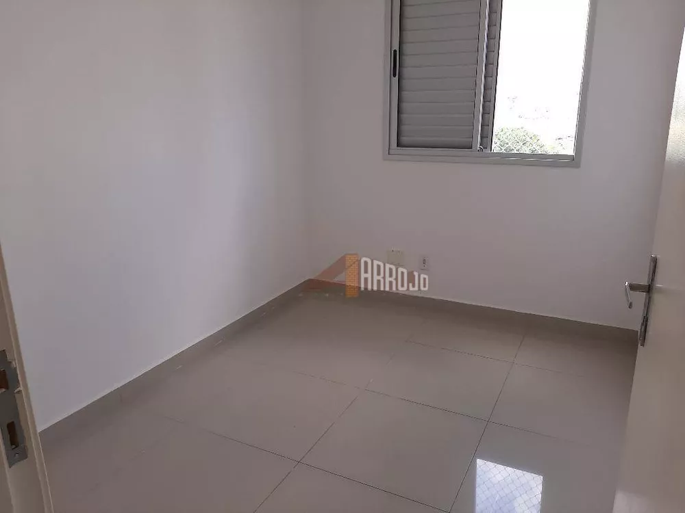 Apartamento à venda com 3 quartos, 61m² - Foto 3