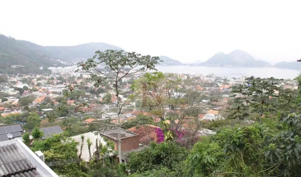 Casa, 4 quartos, 240 m² - Foto 10