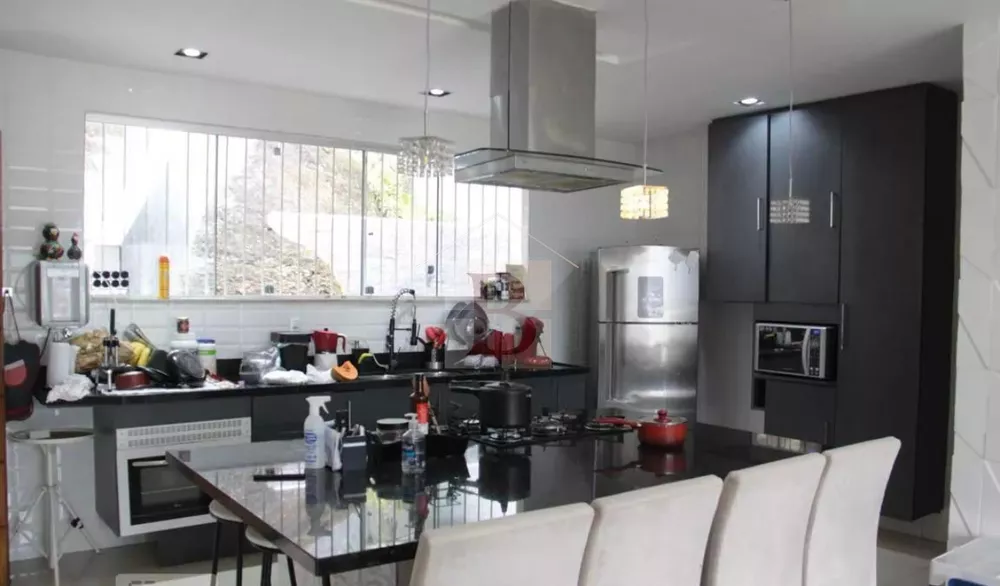 Casa, 4 quartos, 240 m² - Foto 22