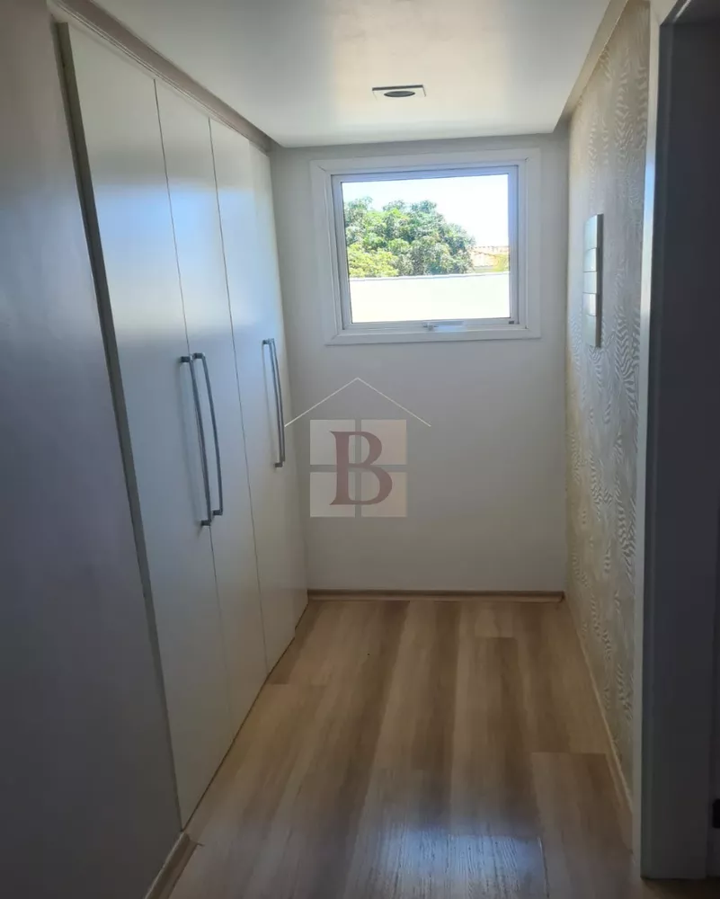 Casa, 4 quartos, 242 m² - Foto 2
