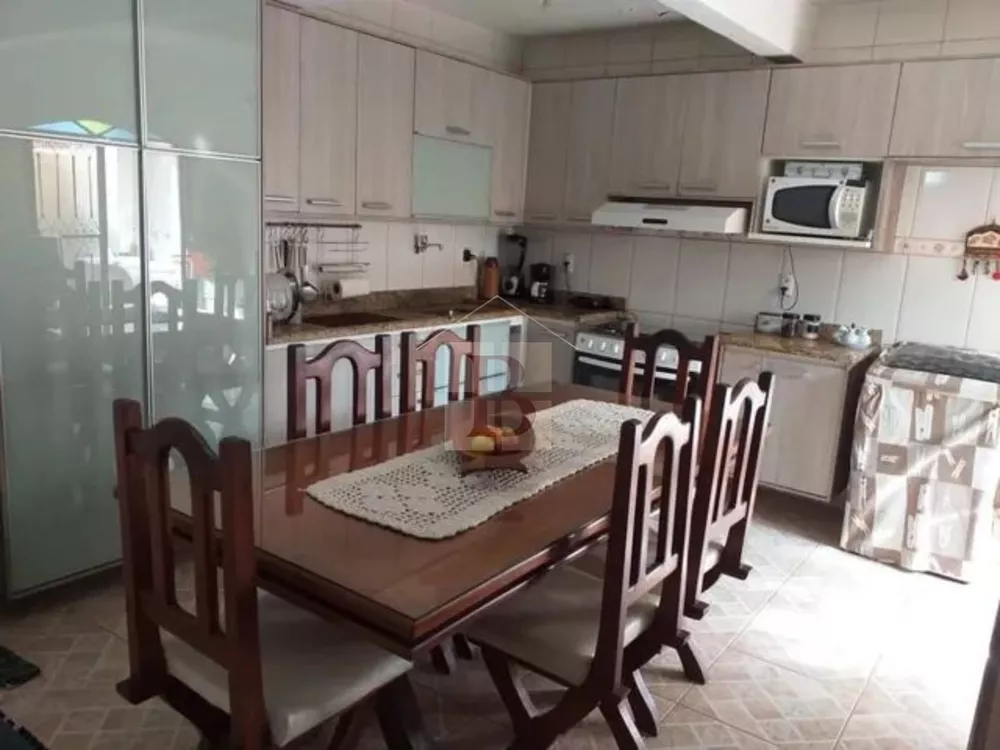 Casa, 3 quartos, 210 m² - Foto 15