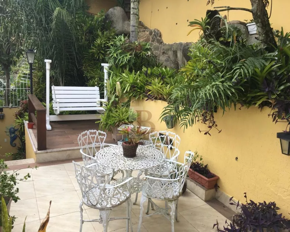 Casa, 4 quartos, 240 m² - Foto 30