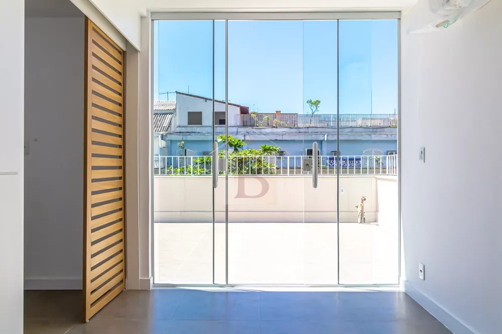 Cobertura, 3 quartos, 237 m² - Foto 2