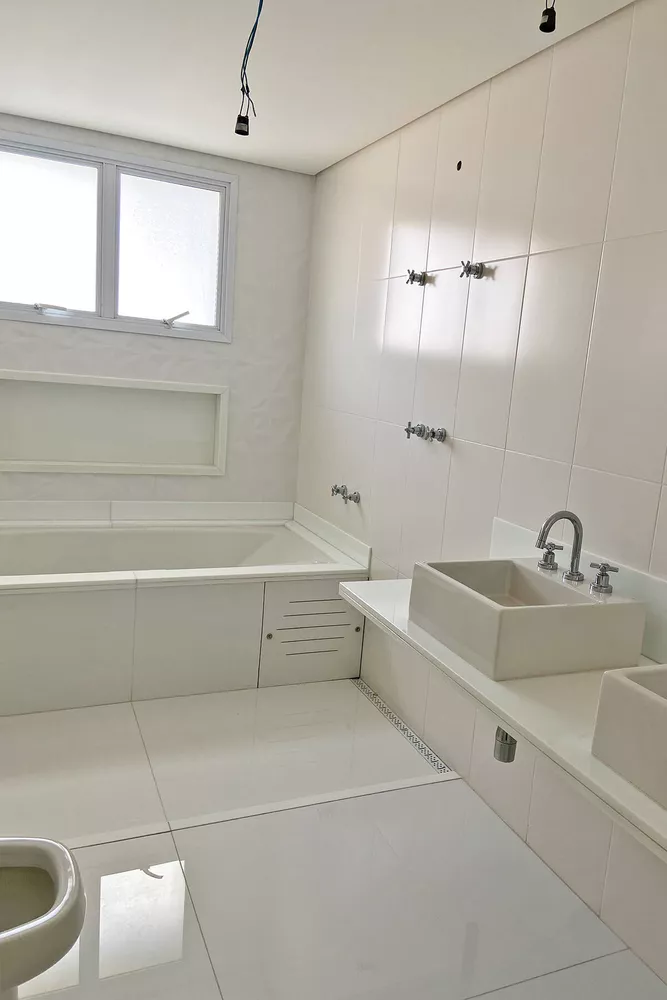 Apartamento à venda com 3 quartos, 228m² - Foto 15