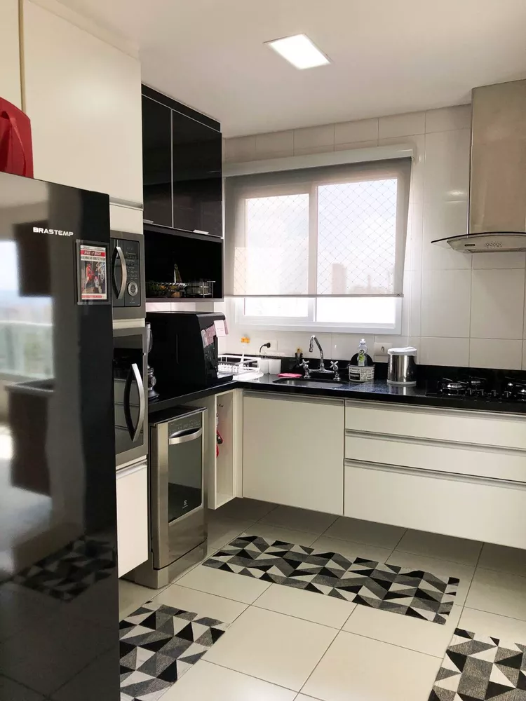 Apartamento à venda com 3 quartos, 134m² - Foto 10