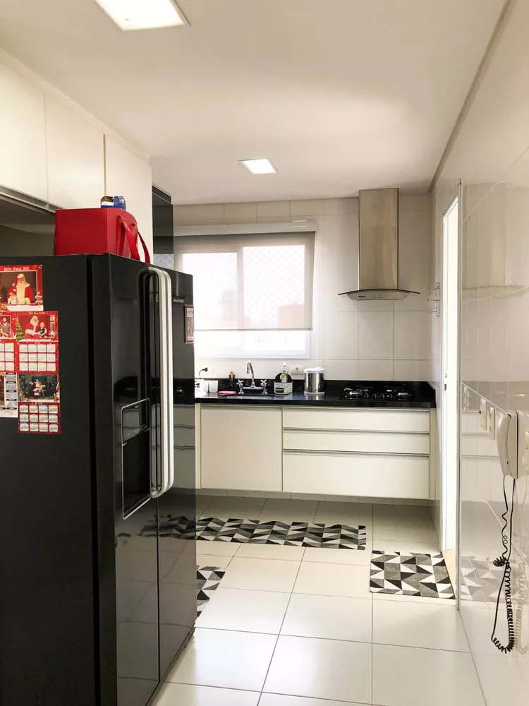 Apartamento à venda com 3 quartos, 134m² - Foto 11