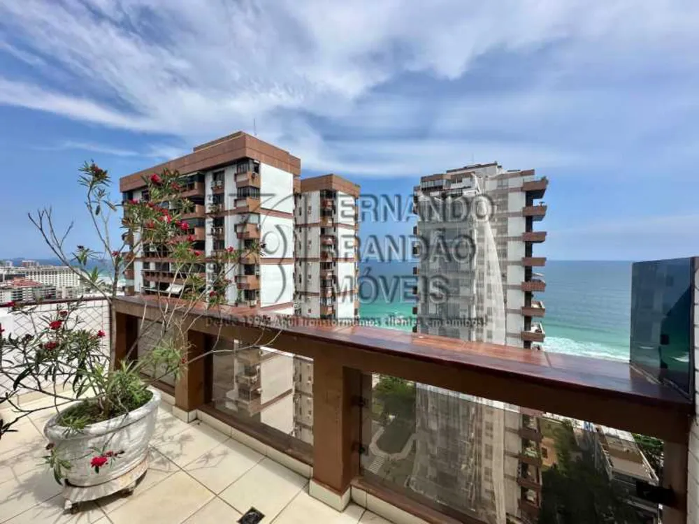 Cobertura, 3 quartos, 226 m² - Foto 1