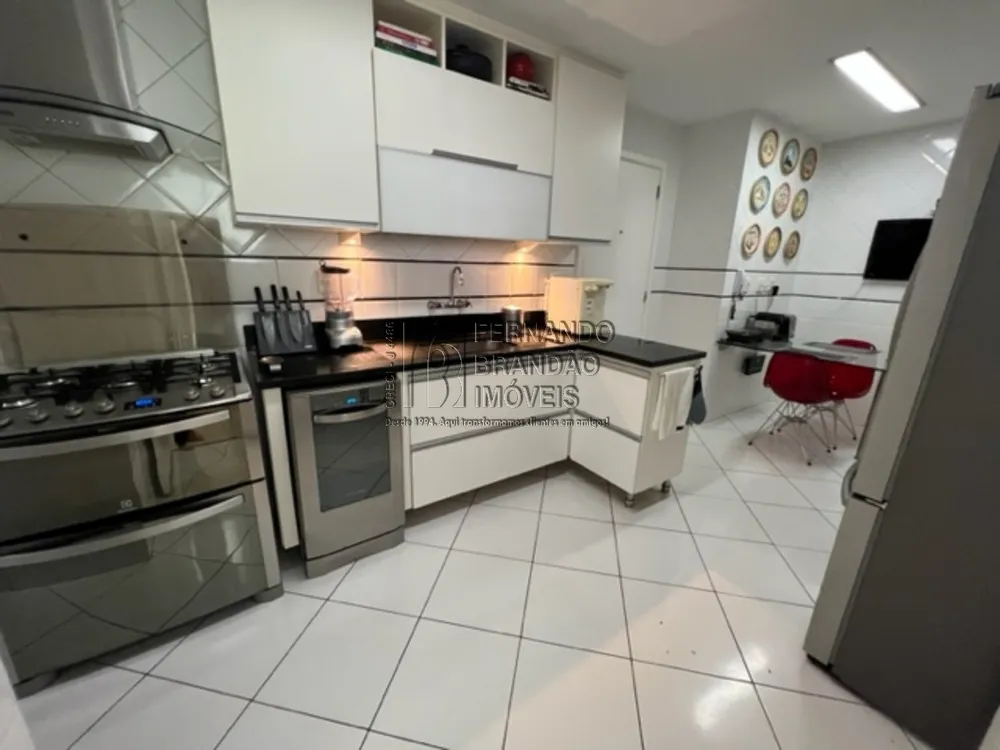 Apartamento, 3 quartos, 193 m² - Foto 2