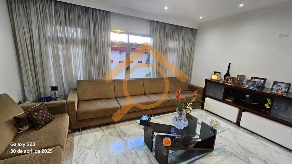 Casa, 3 quartos, 132 m² - Foto 1