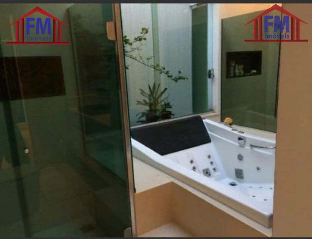 Casa de Condomínio à venda com 3 quartos, 304m² - Foto 2