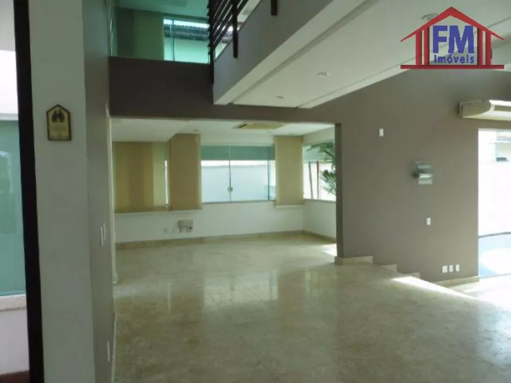 Casa de Condomínio à venda com 5 quartos, 904m² - Foto 5