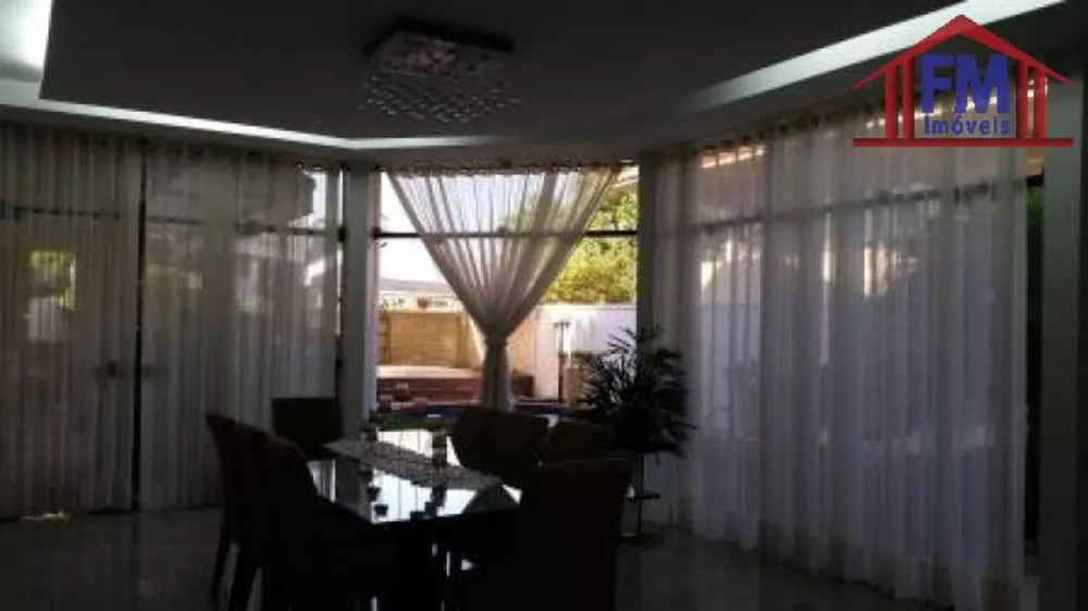 Casa de Condomínio à venda com 5 quartos, 904m² - Foto 4