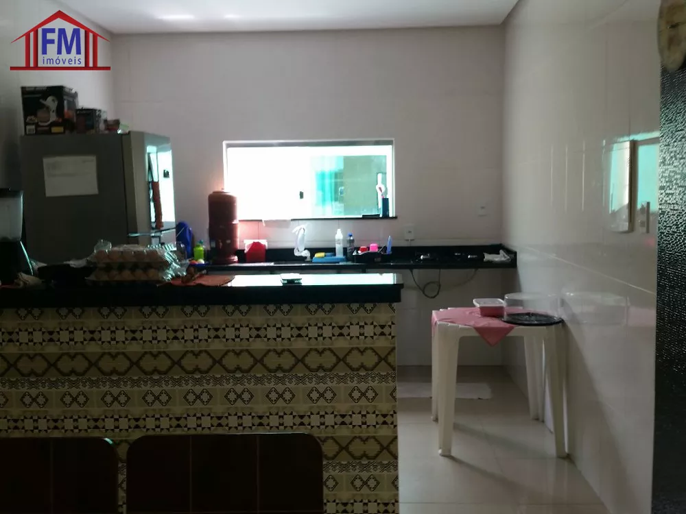 Casa de Condomínio à venda com 4 quartos, 351m² - Foto 1