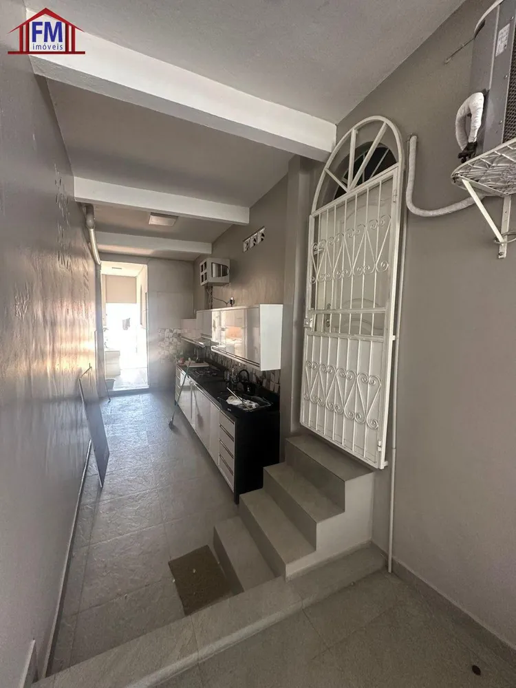 Casa, 4 quartos, 300 m² - Foto 4