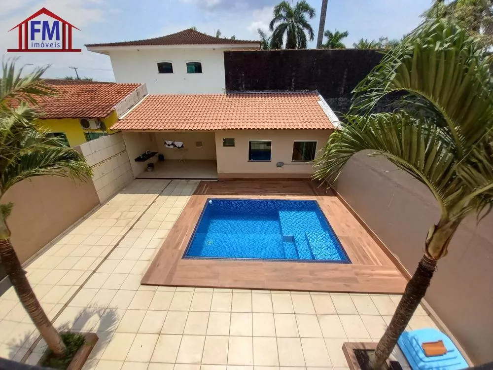 Casa de Condomínio à venda com 3 quartos, 250m² - Foto 1