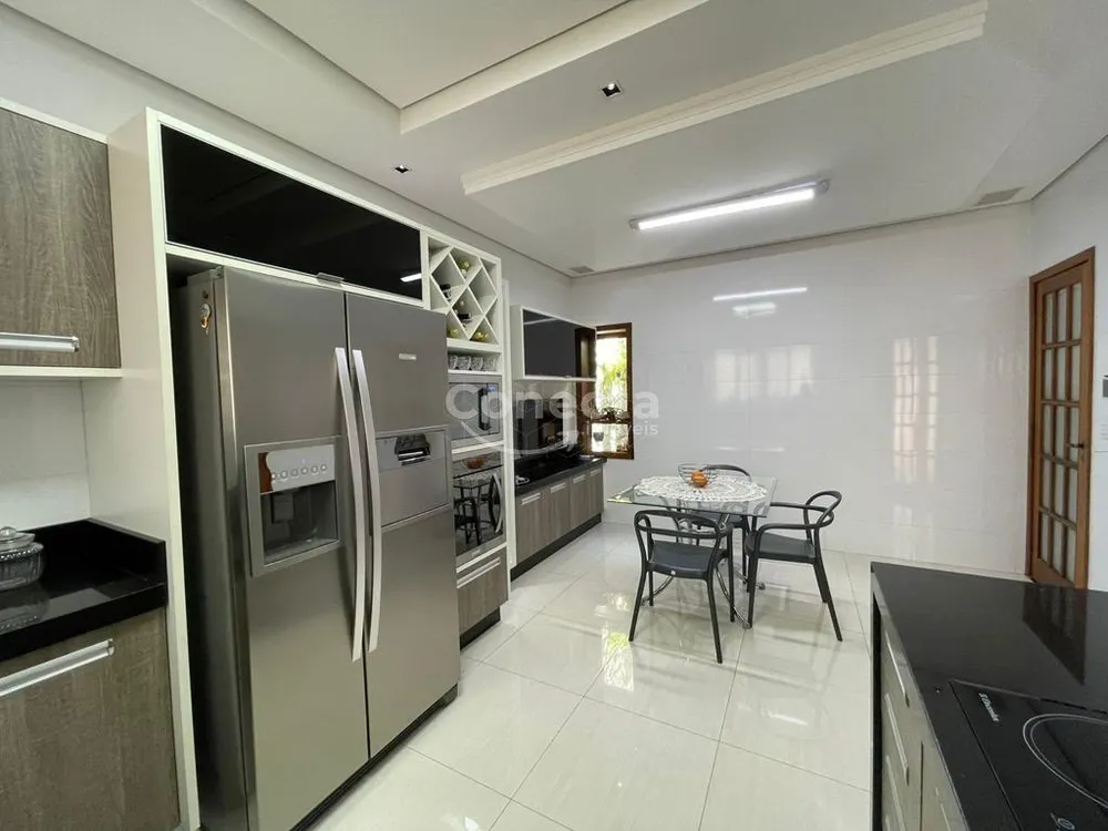 Sobrado, 3 quartos, 380 m² - Foto 2