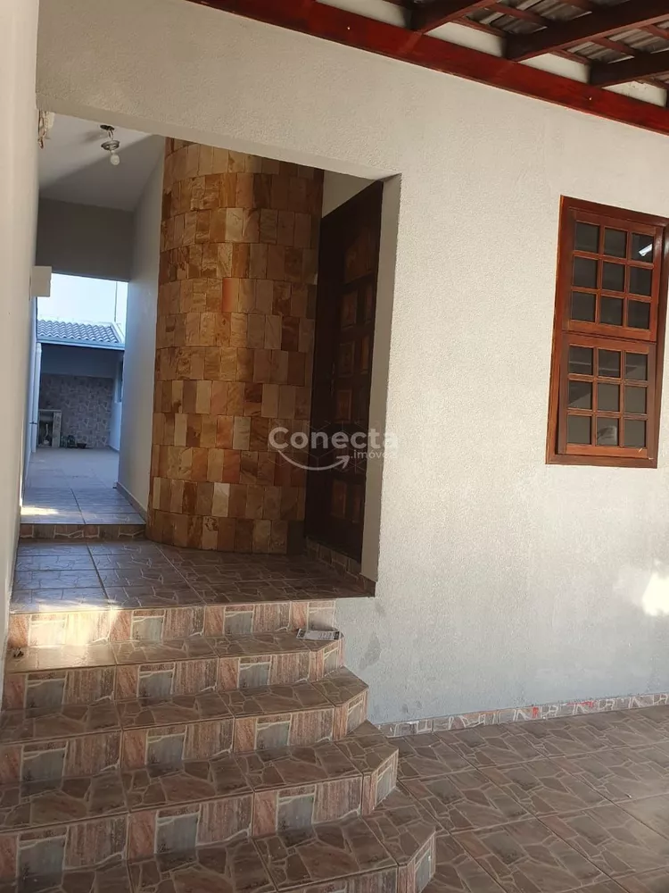 Casa à venda com 4 quartos, 204m² - Foto 2