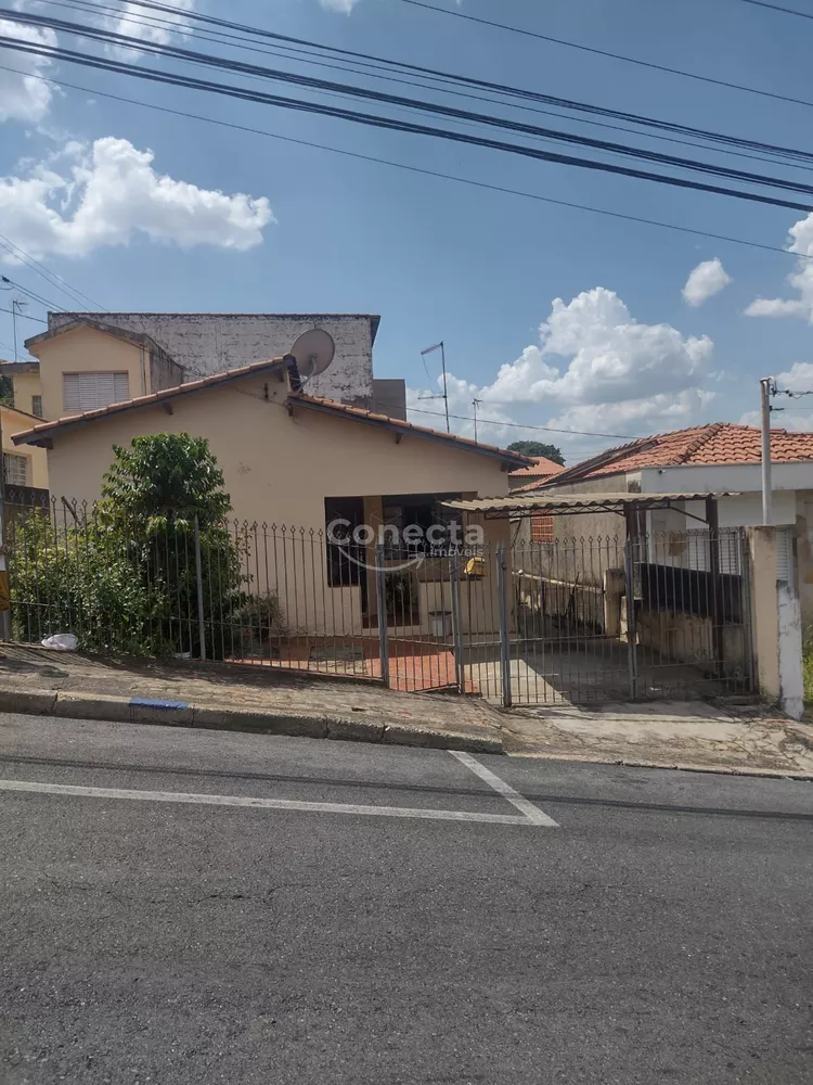 Casa à venda com 3 quartos, 140m² - Foto 1