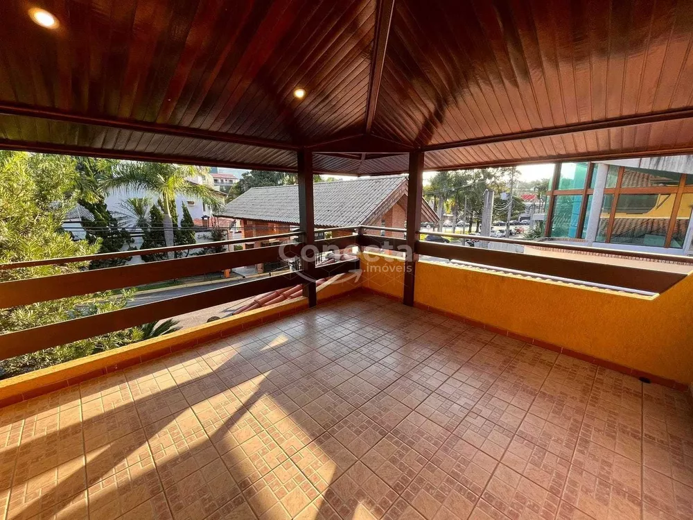 Casa de Condomínio para alugar com 6 quartos, 630m² - Foto 2