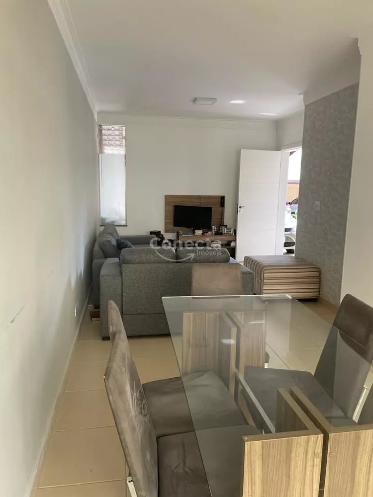 Casa à venda com 3 quartos, 93m² - Foto 4