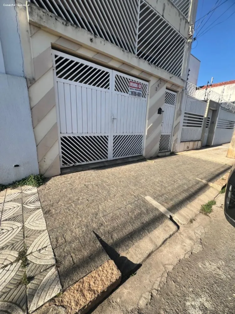 Casa, 3 quartos, 214 m² - Foto 1