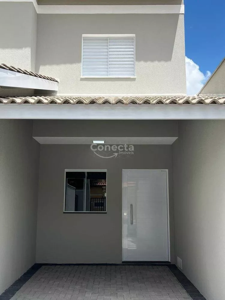 Casa à venda com 2 quartos, 95m² - Foto 1