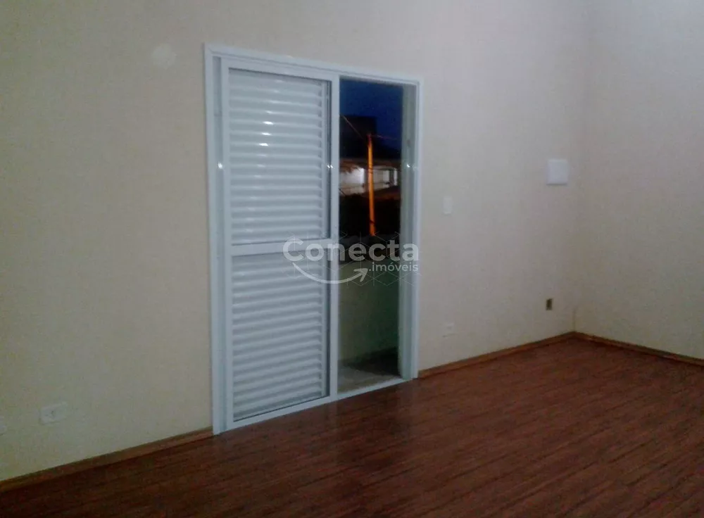 Casa à venda com 2 quartos, 203m² - Foto 2