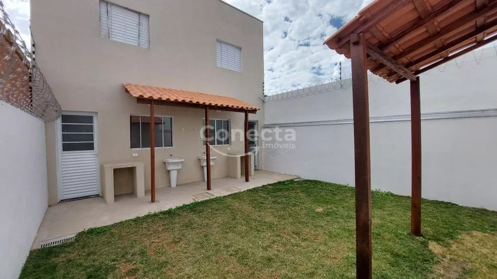 Casa à venda com 2 quartos, 68m² - Foto 7