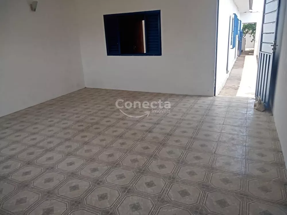 Casa à venda com 4 quartos, 131m² - Foto 3