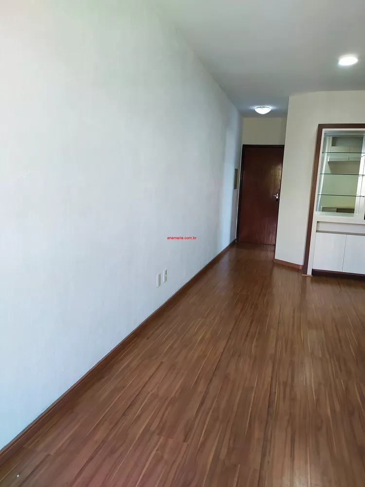 Apartamento à venda com 2 quartos, 68m² - Foto 3